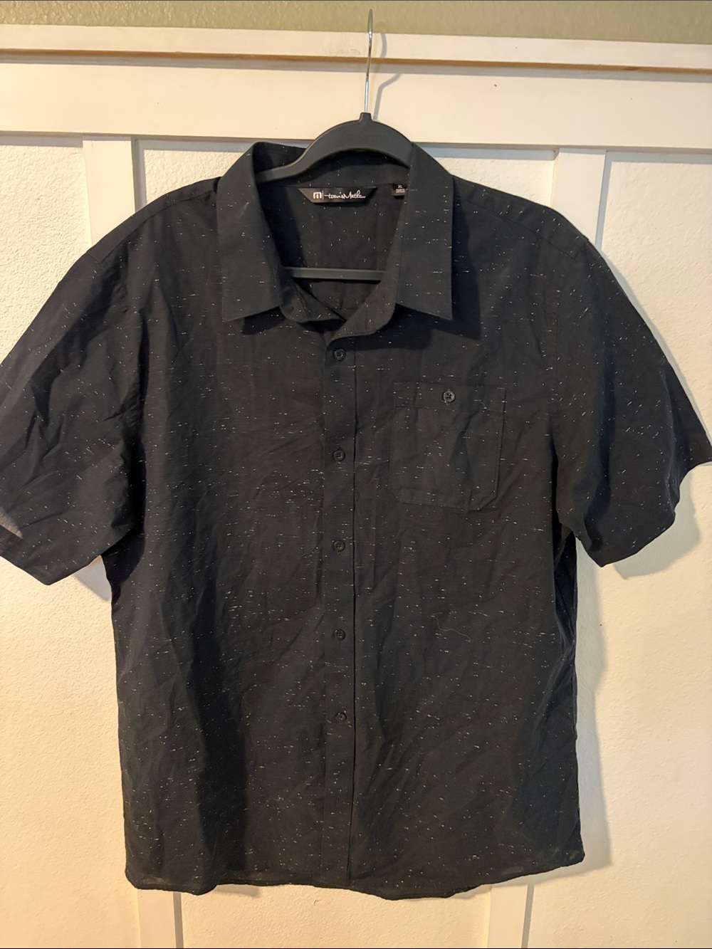 Travis Matthew Short-Sleeve Black Button-Up Shirt